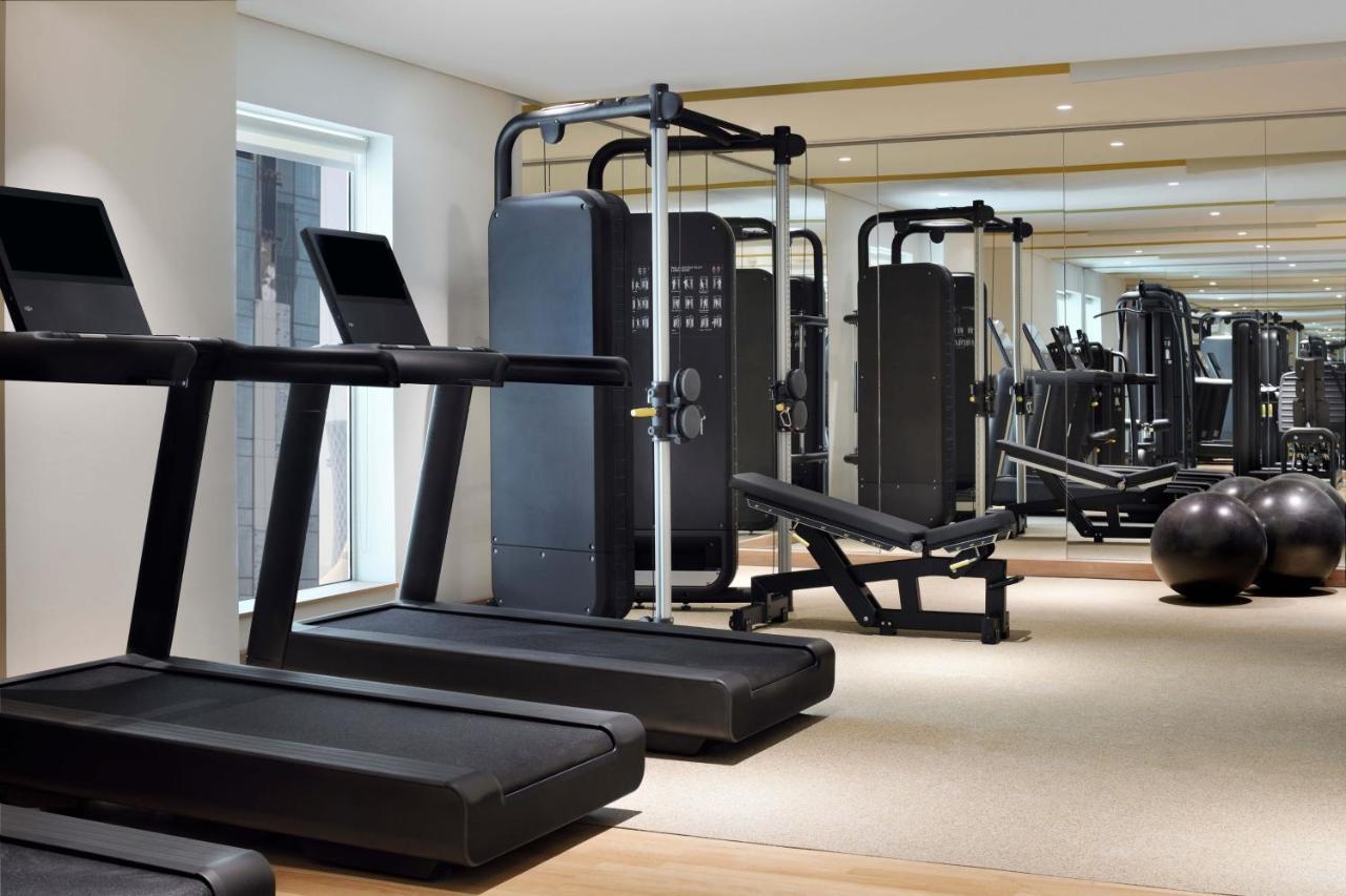 Element By Westin City Center Dauhá Exteriér fotografie The gym at The Dorchester