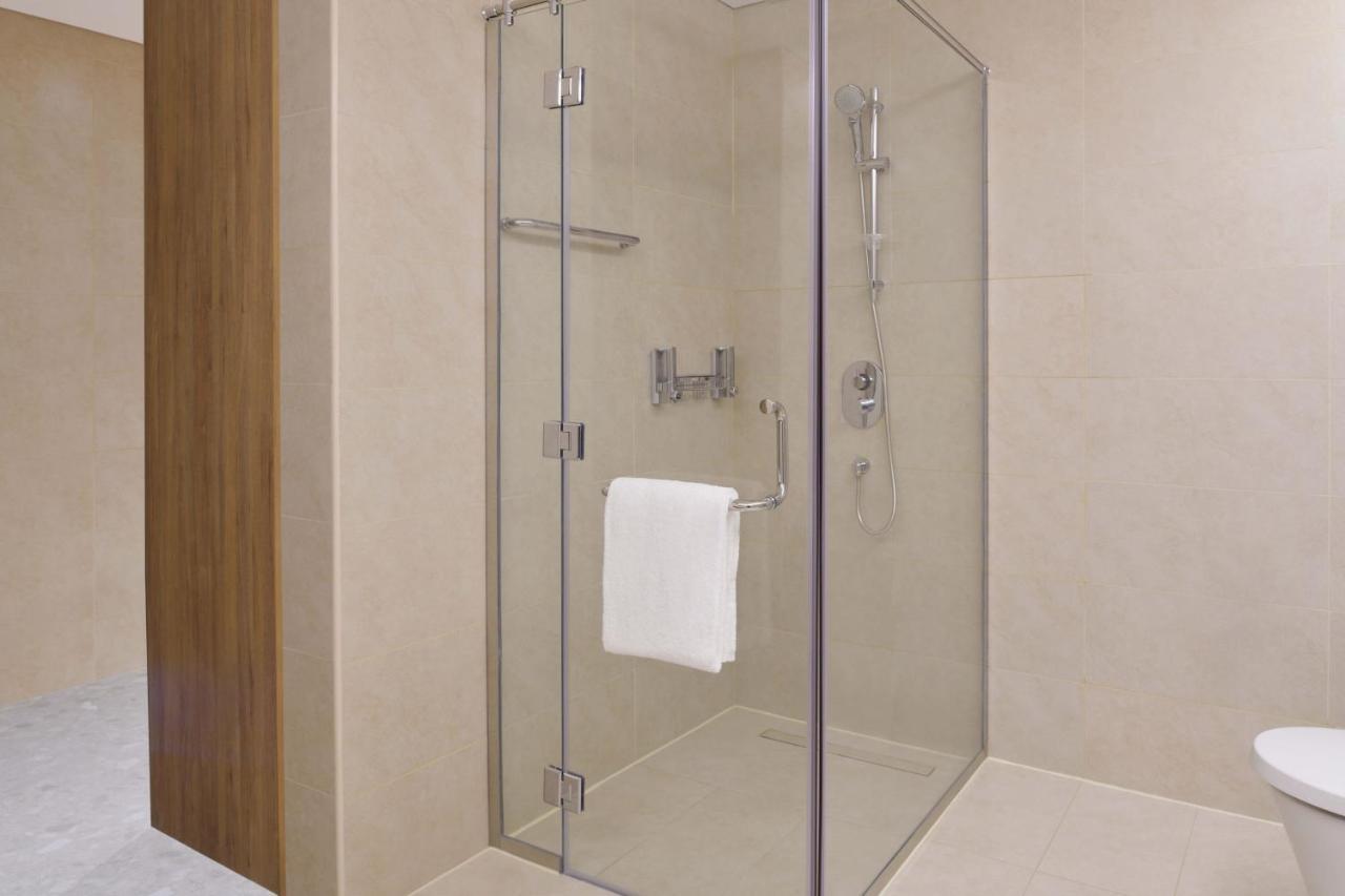 Element By Westin City Center Dauhá Exteriér fotografie A shower enclosure